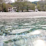 Flower House * Chorefton