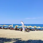 Flower House Villa *