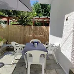 Flower House * Chorefton