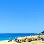 Flower House Villa *