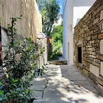 Flower House Villa *