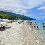 Flower House Villa *