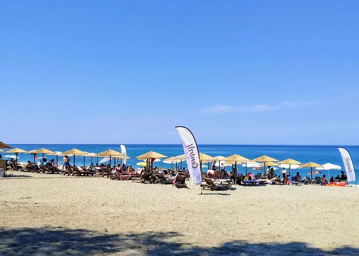 Flower House Villa *