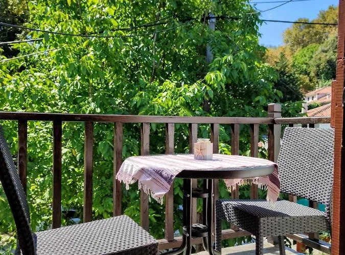 Flower House Chorevtón